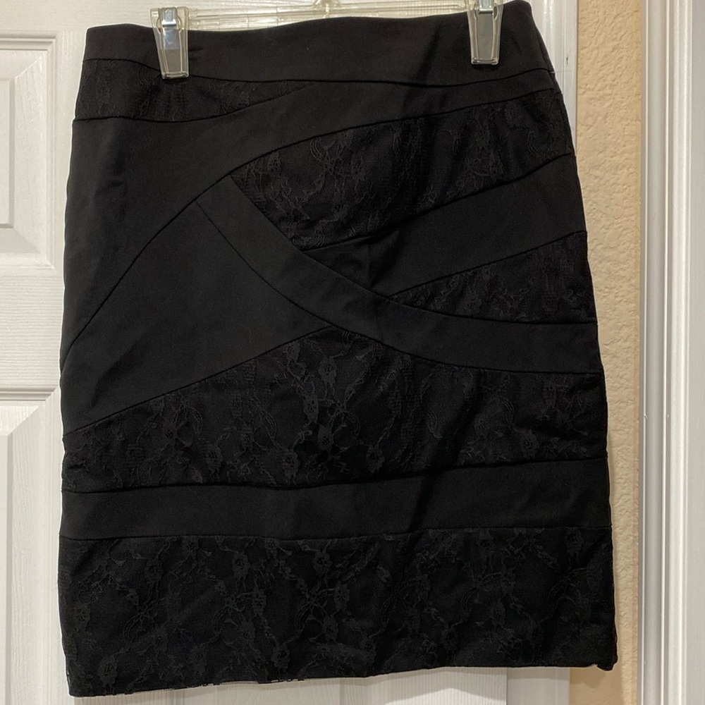 DStudio Woman’s Black Skirt Size 12